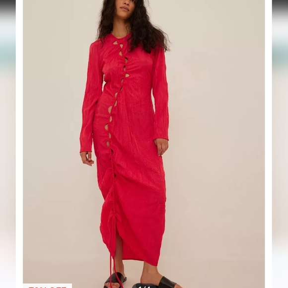 NA-KD Plain Round Neck Maxi Dress - Picture 1 of 16